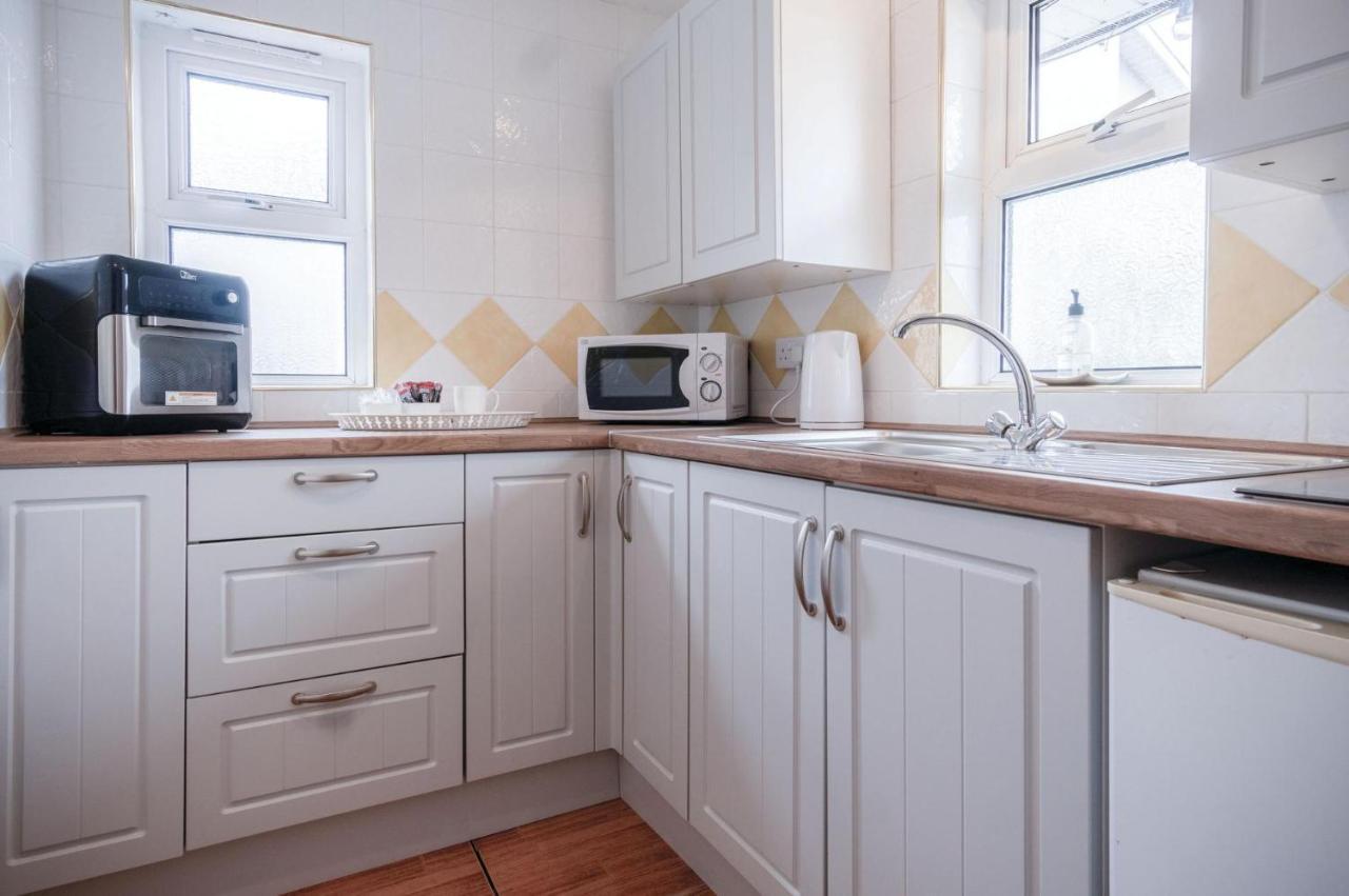 Rose Cottage - 3 Bed Cottage - New Hedges - Tenby ภายนอก รูปภาพ